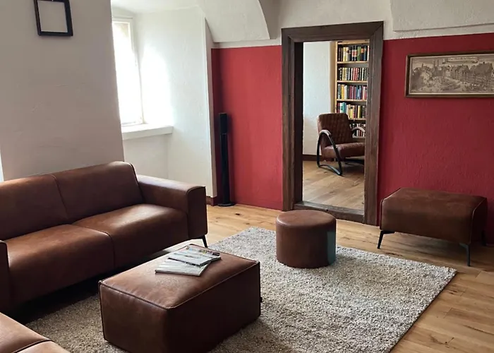 Schloss1611 ゲストハウス Erbendorf