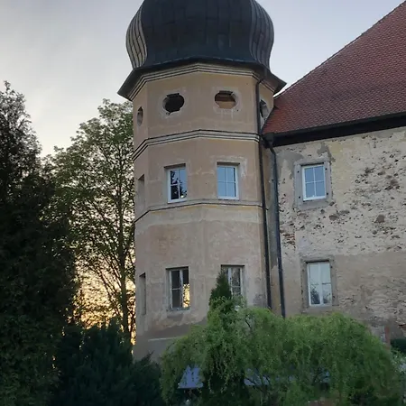 Guest house Schloss1611 3*