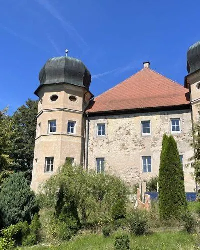 Schloss1611 招待所 3*